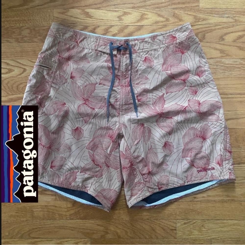 Patagonia board shorts waist size - 38